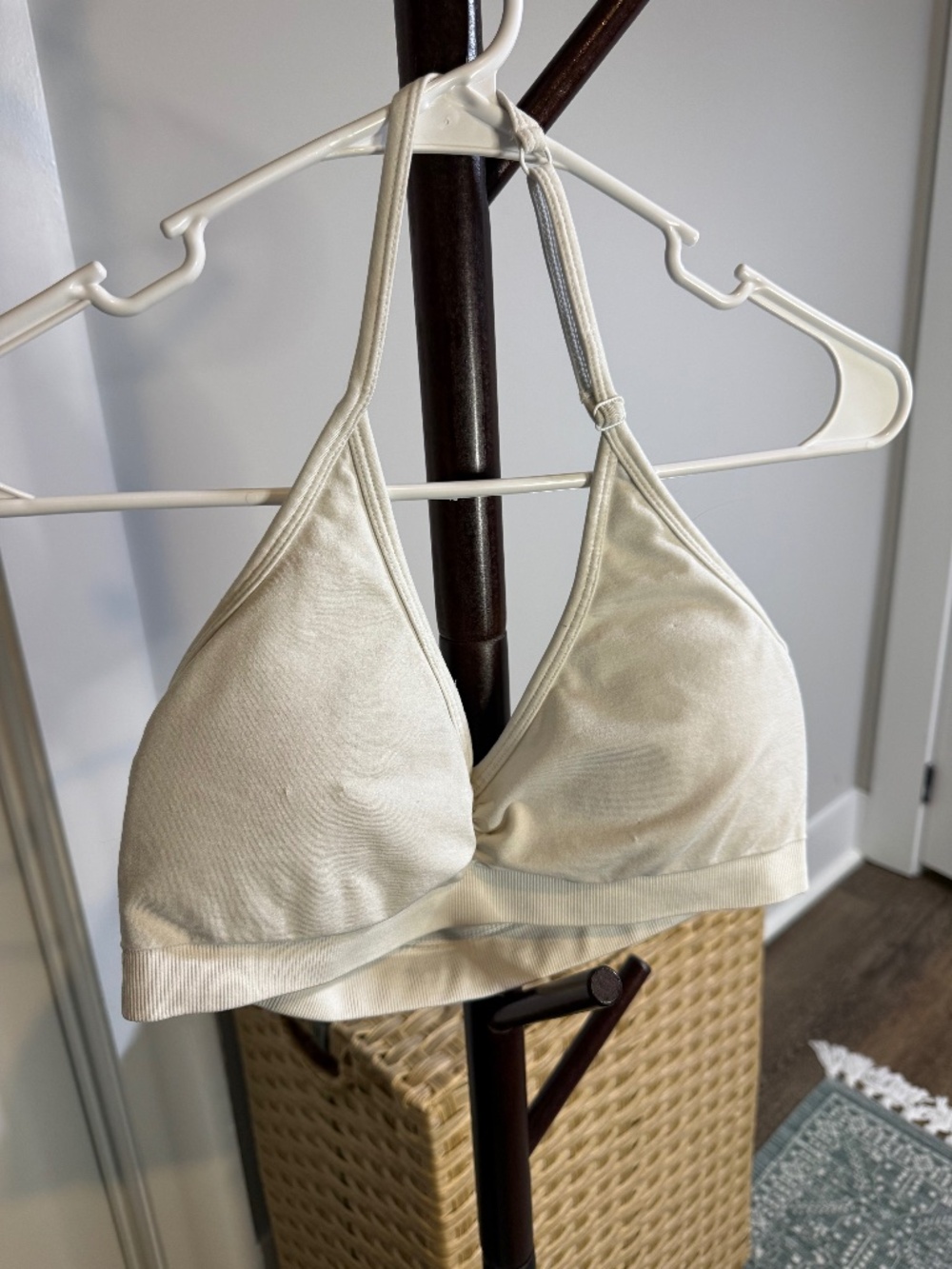 Alphalete Ivory Triangle Bralette | Adjustable Straps | Size Small
